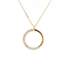 Load image into Gallery viewer, Moving Diamond Circle Necklace
