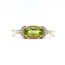 Load image into Gallery viewer, Elongated Oval Peridot Ring
