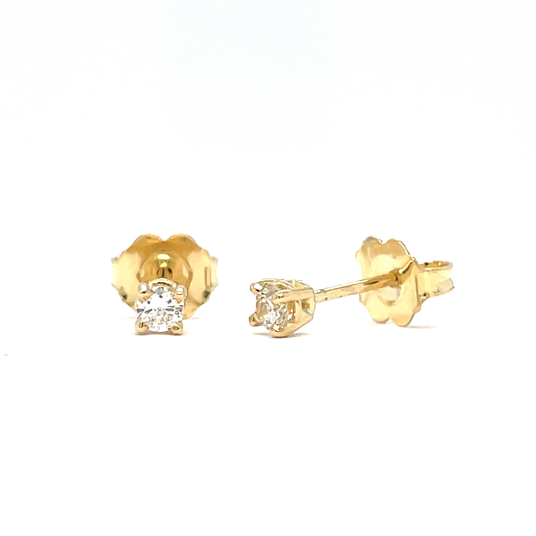 0.15cttw natural diamond earrings in yellow gold