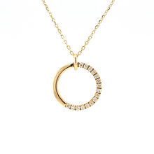 Load image into Gallery viewer, Moving Diamond Circle Necklace
