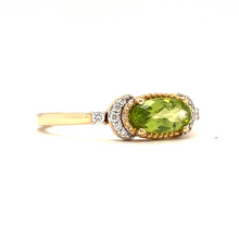 Load image into Gallery viewer, Elongated Oval Peridot Ring
