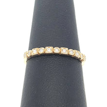 Load image into Gallery viewer, Yellow gold round and square pattern diamond ring

