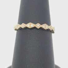 Load and play video in Gallery viewer, Geometric pattern yellow gold diamond ring
