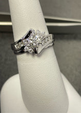 Load image into Gallery viewer, White Gold Diamond Engagement Set

